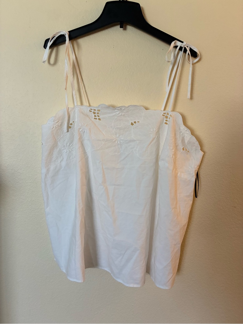 Source Unknown White Embroidered Tie-Strap Camisole